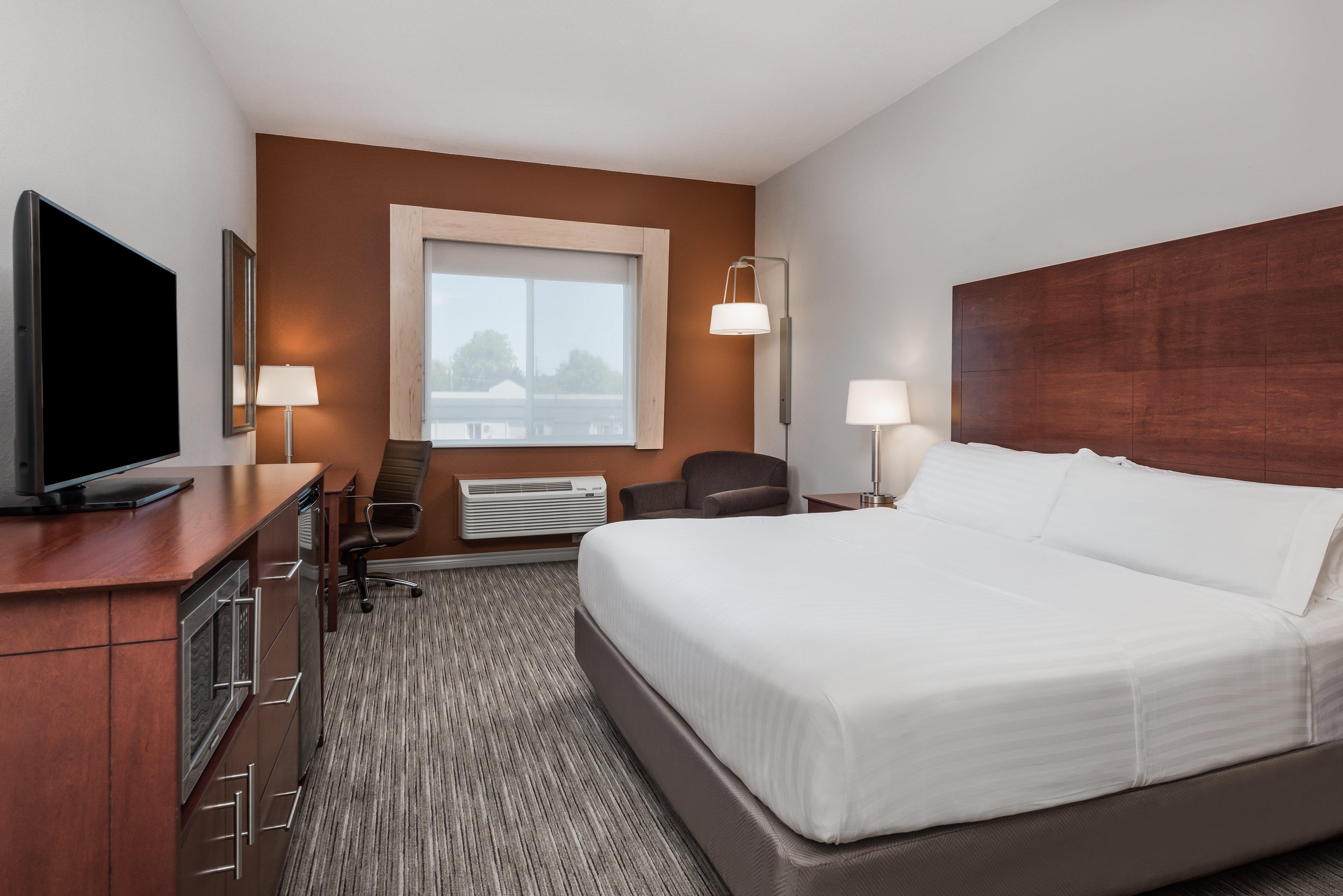 Holiday Inn Express Hotel & Suites 1000 Islands - Gananoque, An Ihg Hotel Экстерьер фото